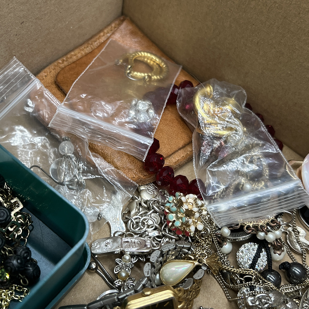 Mixed lot of costume jewellery - Image 2 of 5