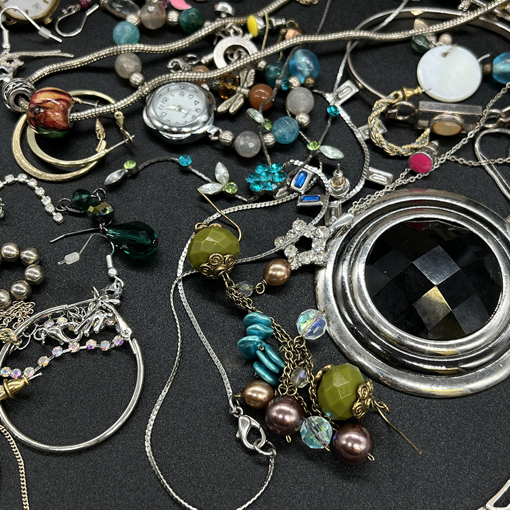 Mixed lot of costume jewellery - Image 7 of 7