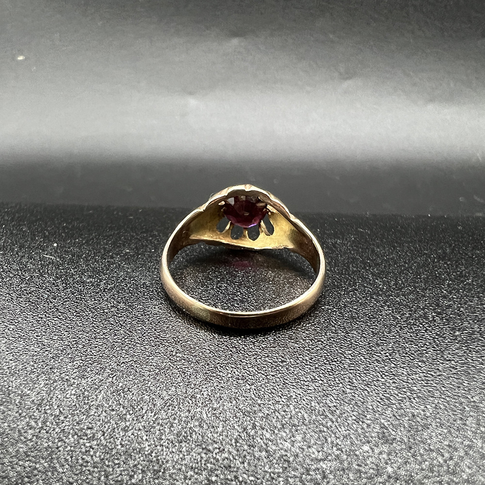 9ct yellow gold gypsy style ring - Image 2 of 3