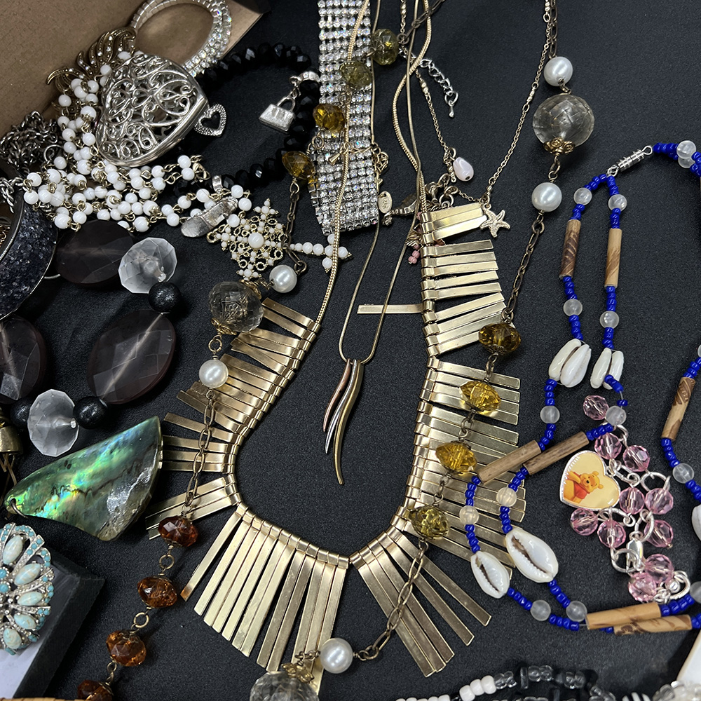 Mixed lot of costume jewellery - Image 5 of 8