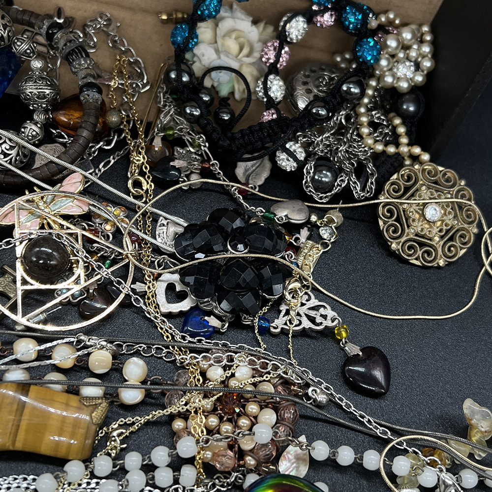 Mixed lot of costume jewellery - Image 9 of 9