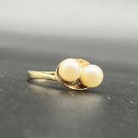 9ct yellow gold 2 stone pearl ring