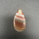 9ct yellow gold pear drop banded Agate pendant