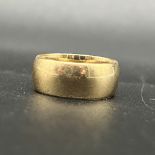 9ct yellow gold D shaped wedding band