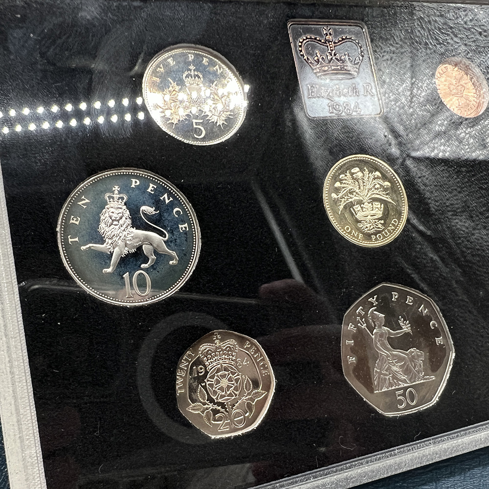 A collection of UK proof coin collection 1984 - Image 2 of 4