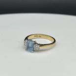 18ct yellow gold aquamarine and diamond ring
