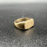 9ct yellow gold gents signet ring
