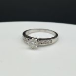 18ct white gold single solitaire ring