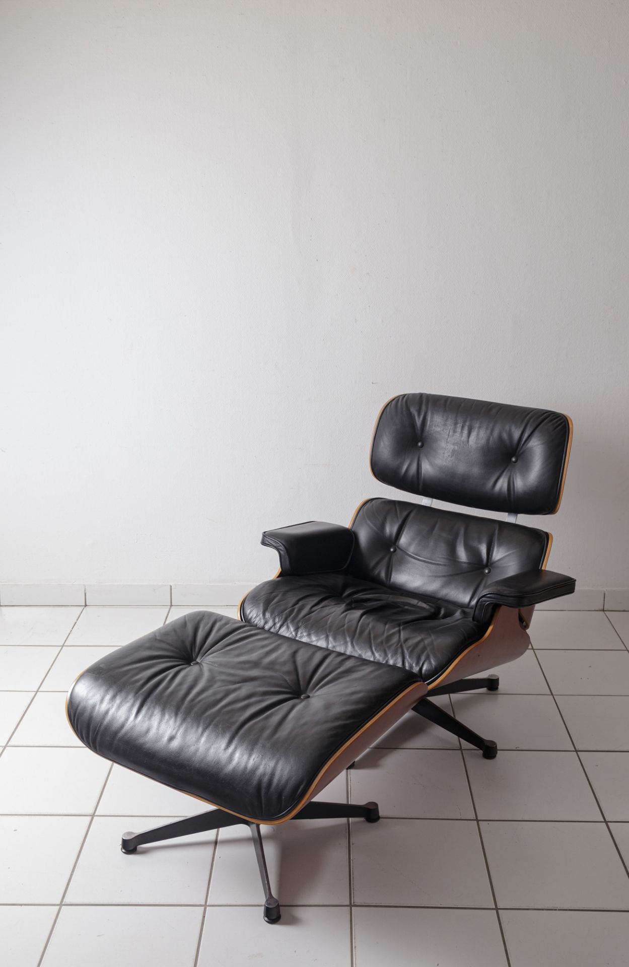 Eames, Lounge-Chair und Ottomane, Modell 670 u. 671 - Bild 3 aus 4