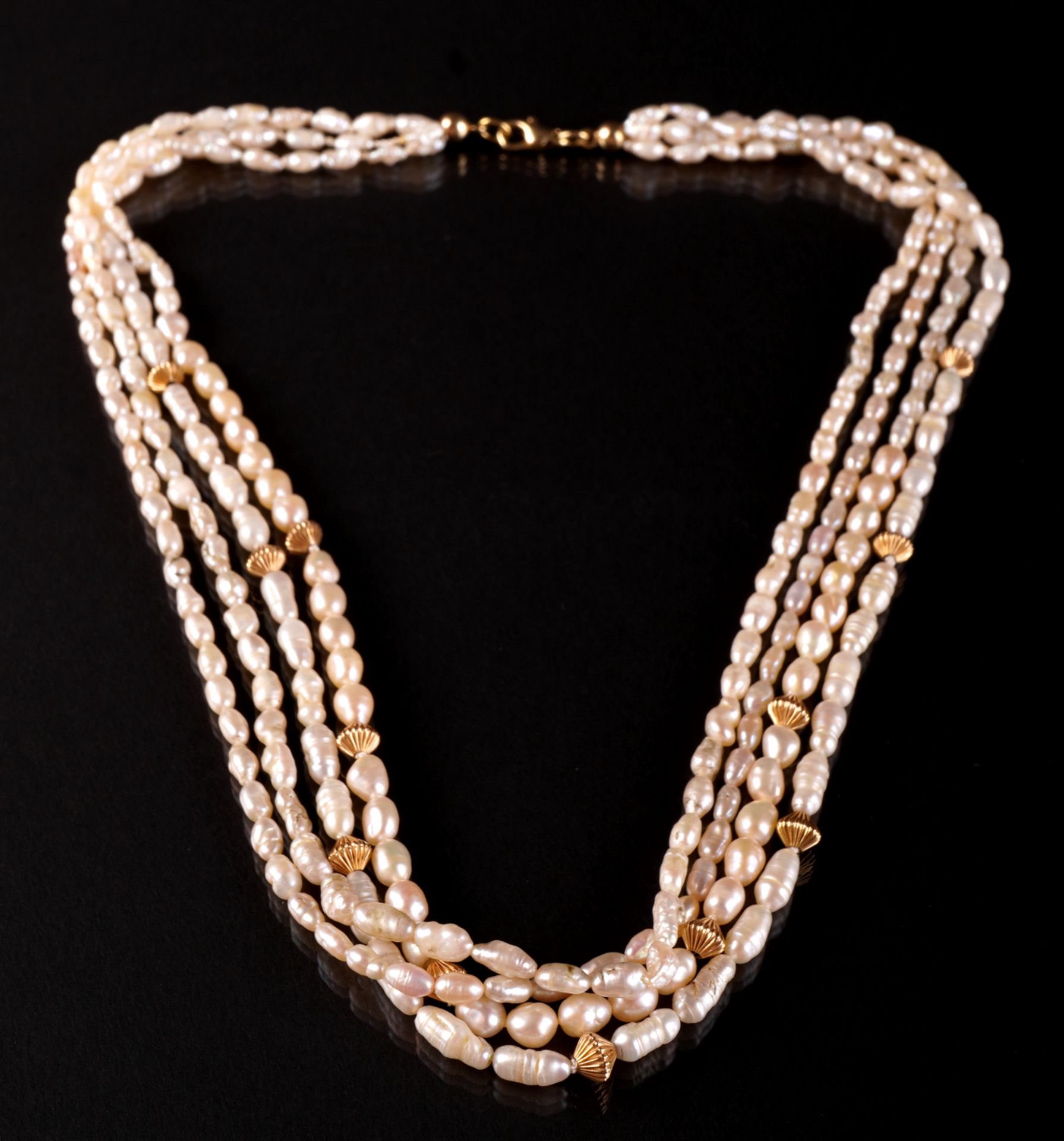 Vierreihige Biwa-Perlenkette, Verschluss GG 585
