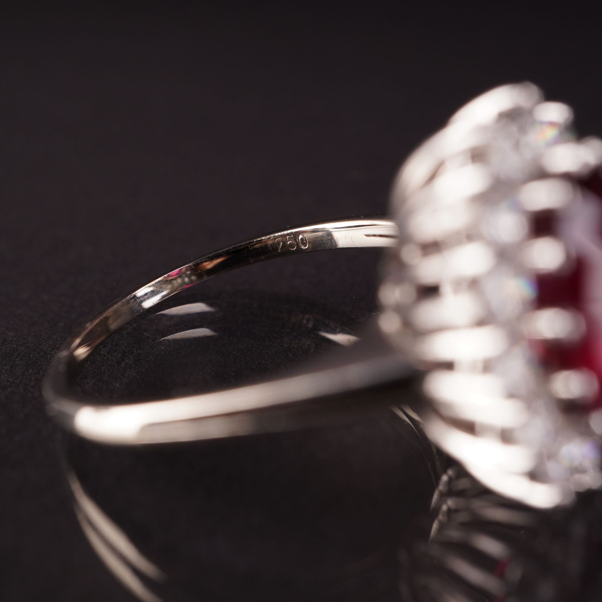 Ring mit rotem Turmalin und Brillanten, WG 750 - Image 5 of 5