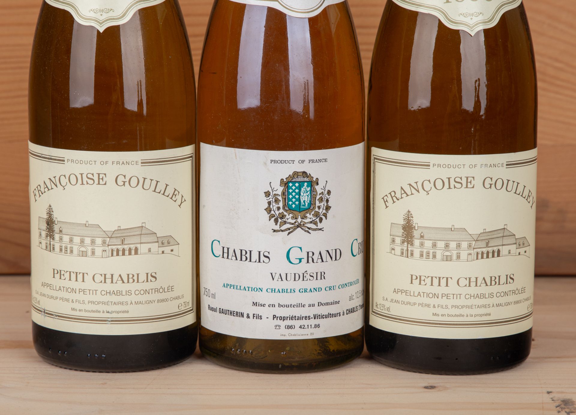 3 Flaschen: 2 x Francoise Goulley Petit Chablis 1996, 1 x Chablis, Grand Cru Vaudésir 1983 - Image 2 of 3