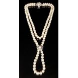 zweireihige Perlenkette mit Saphir- und Brillantbesatz, WG 585