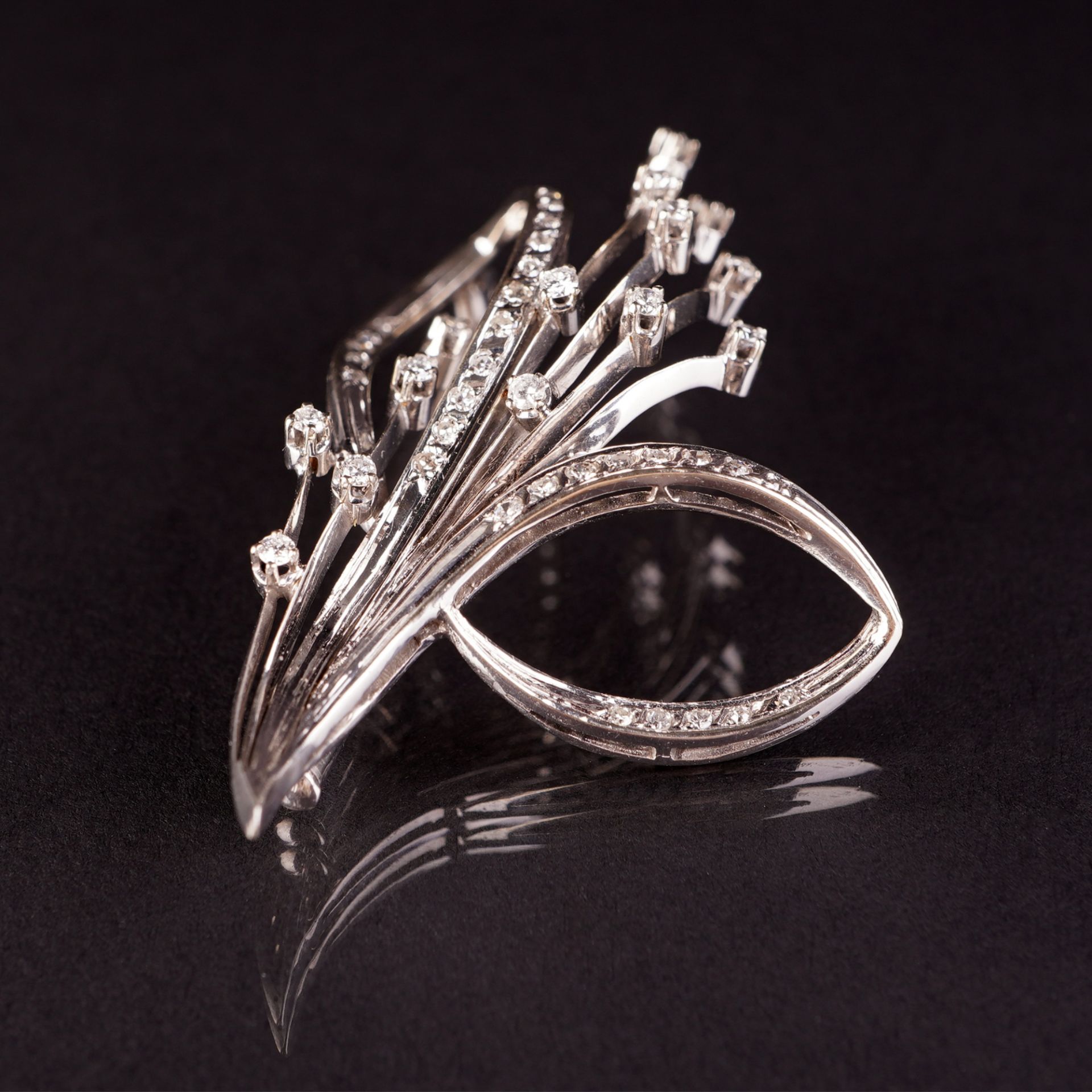 Brosche in Blumenform mit Diamanten, WG 585 - Image 2 of 5