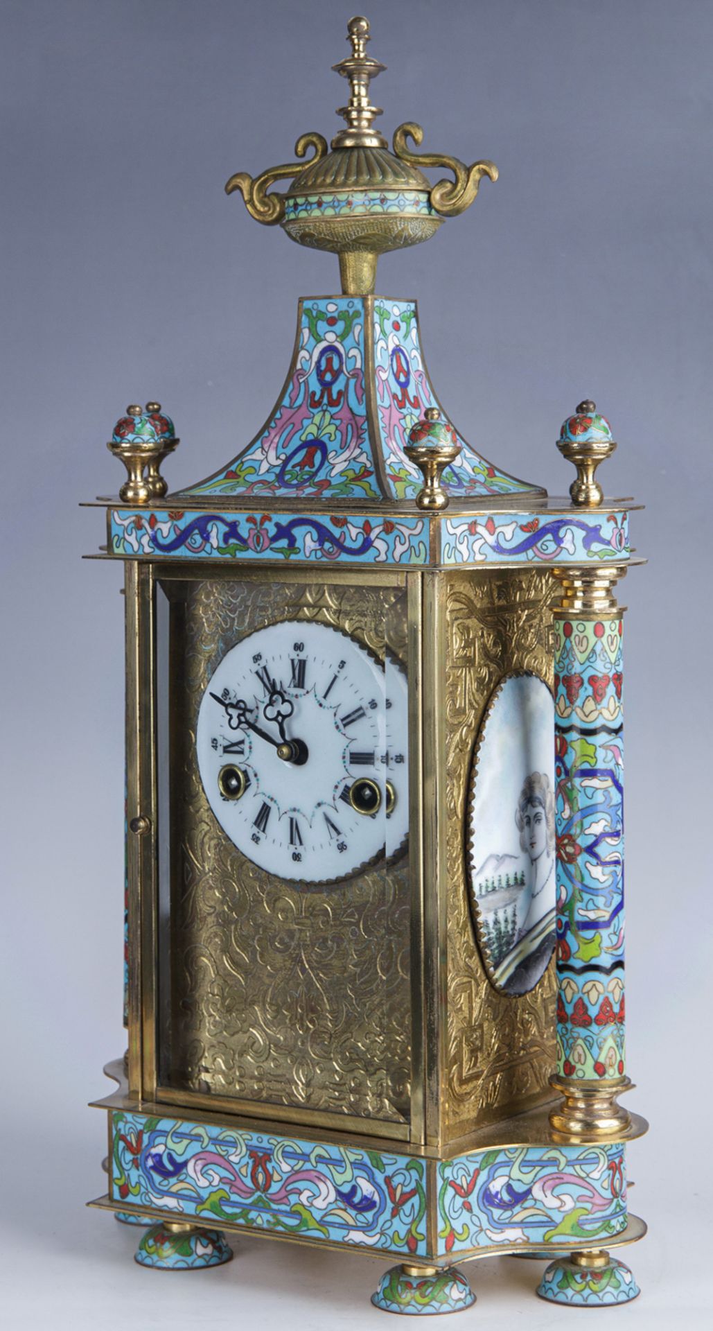Cloisonné-Pendule mit Emailmalerei, China, 20. Jh. - Image 3 of 7