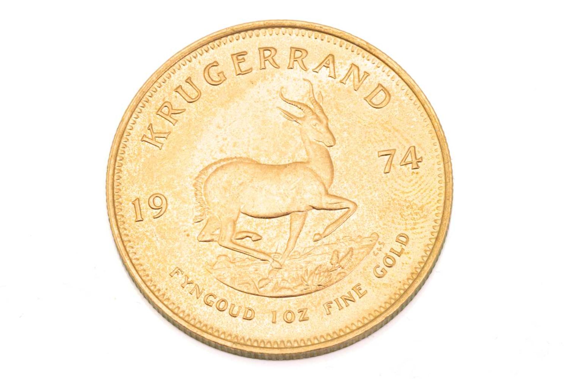 A 1oz 22ct gold South Africa Krugerrand, 1974No obvious faults visible. Almost UNC. - Image 3 of 3