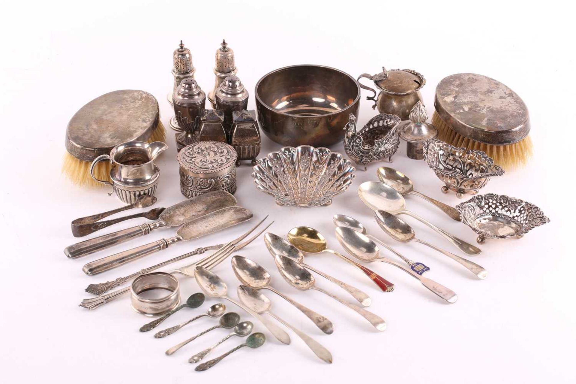 A silver bowl, a pair of silver backed hairbrushes, a silver butter shell, a pair of butter knives - Image 8 of 8