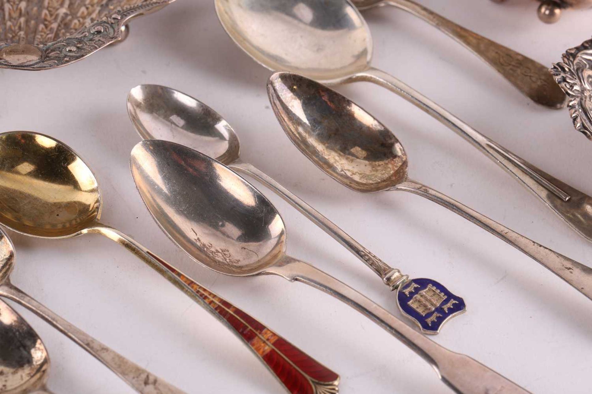 A silver bowl, a pair of silver backed hairbrushes, a silver butter shell, a pair of butter knives - Image 6 of 8