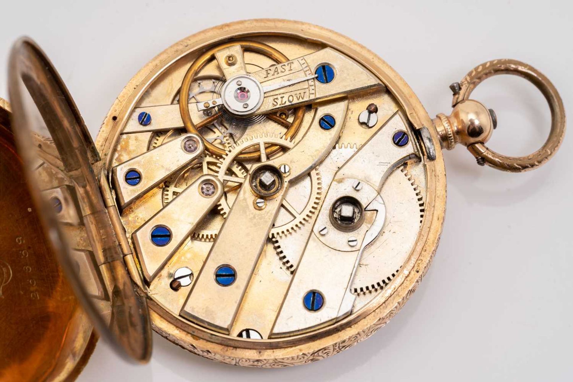 A ladies Edwardian 14K gold pocket watch, the white enamel dial with black Roman numerals and gilt - Bild 4 aus 5