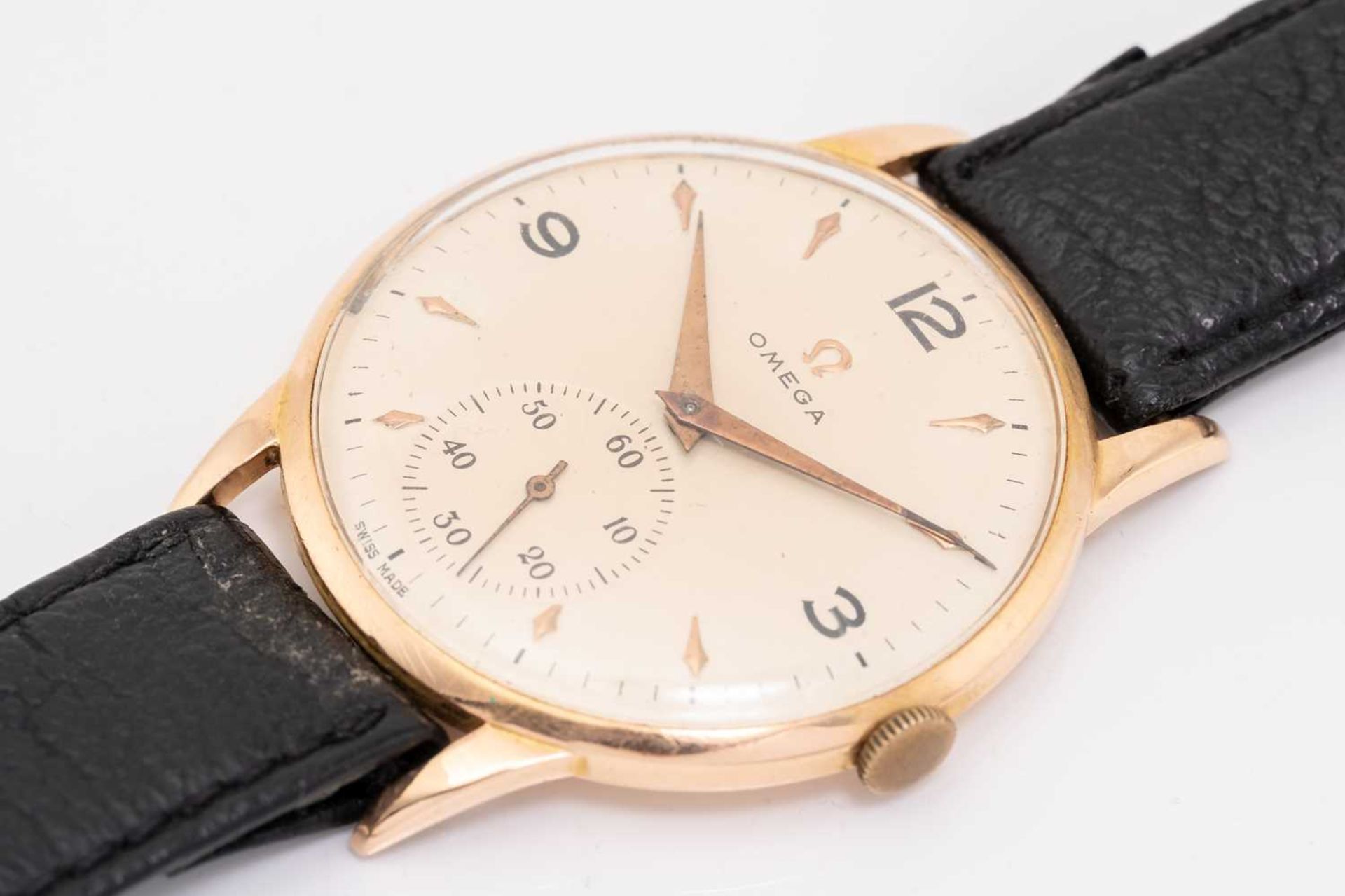 An Omega jumbo in 18ct gold watch, featuring a swiss made hand-wound movement calibre: 265 in a - Bild 2 aus 6