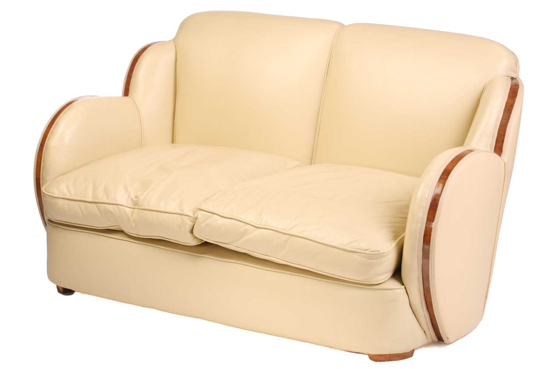 A good quality Art Deco style 'Odeonesque' design ivory hide upholstered Cloud Back three-piece - Image 5 of 16