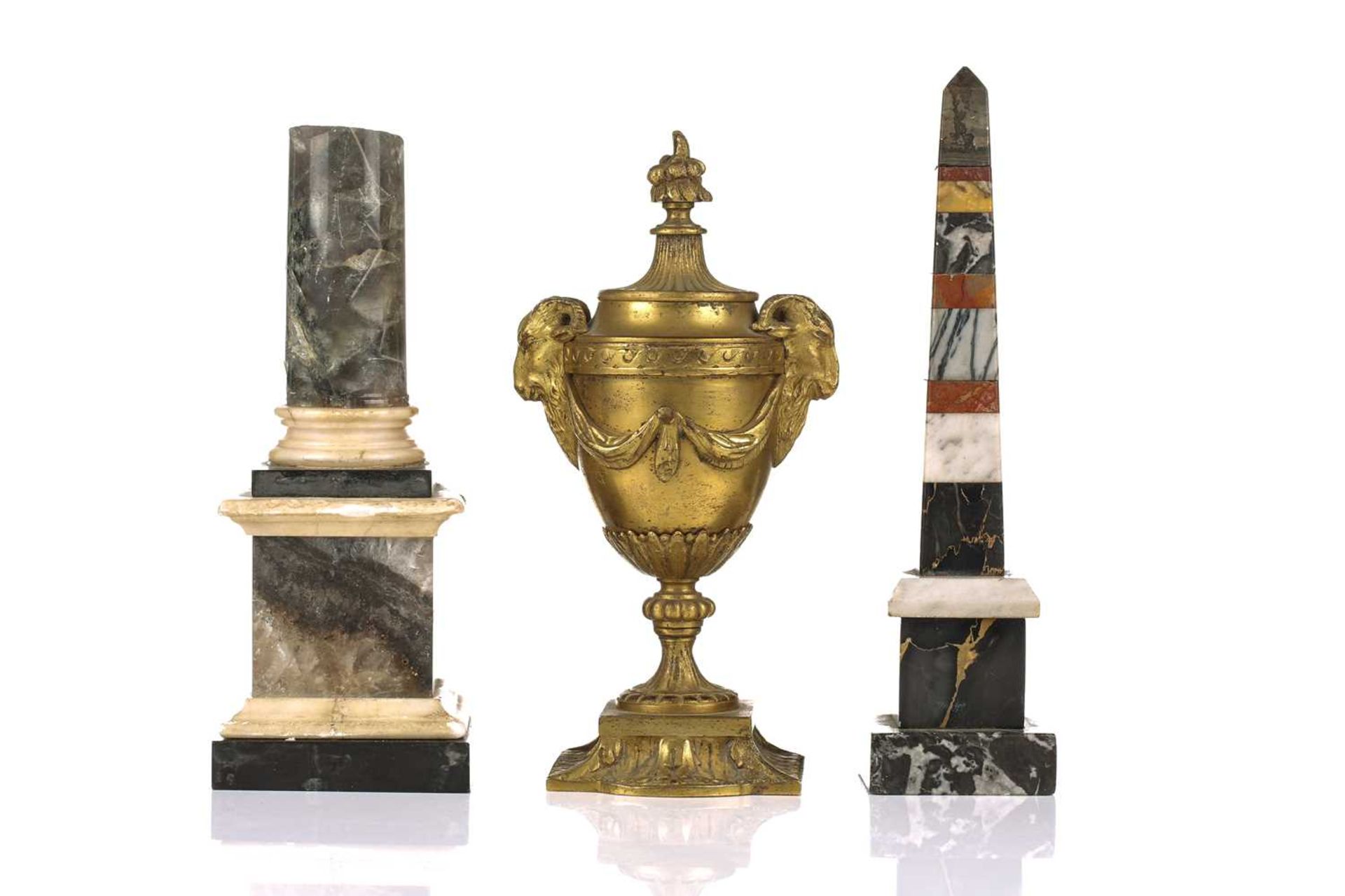A collection of small grand tour items including a late grand tour cast bronze model of an ancient - Bild 3 aus 30