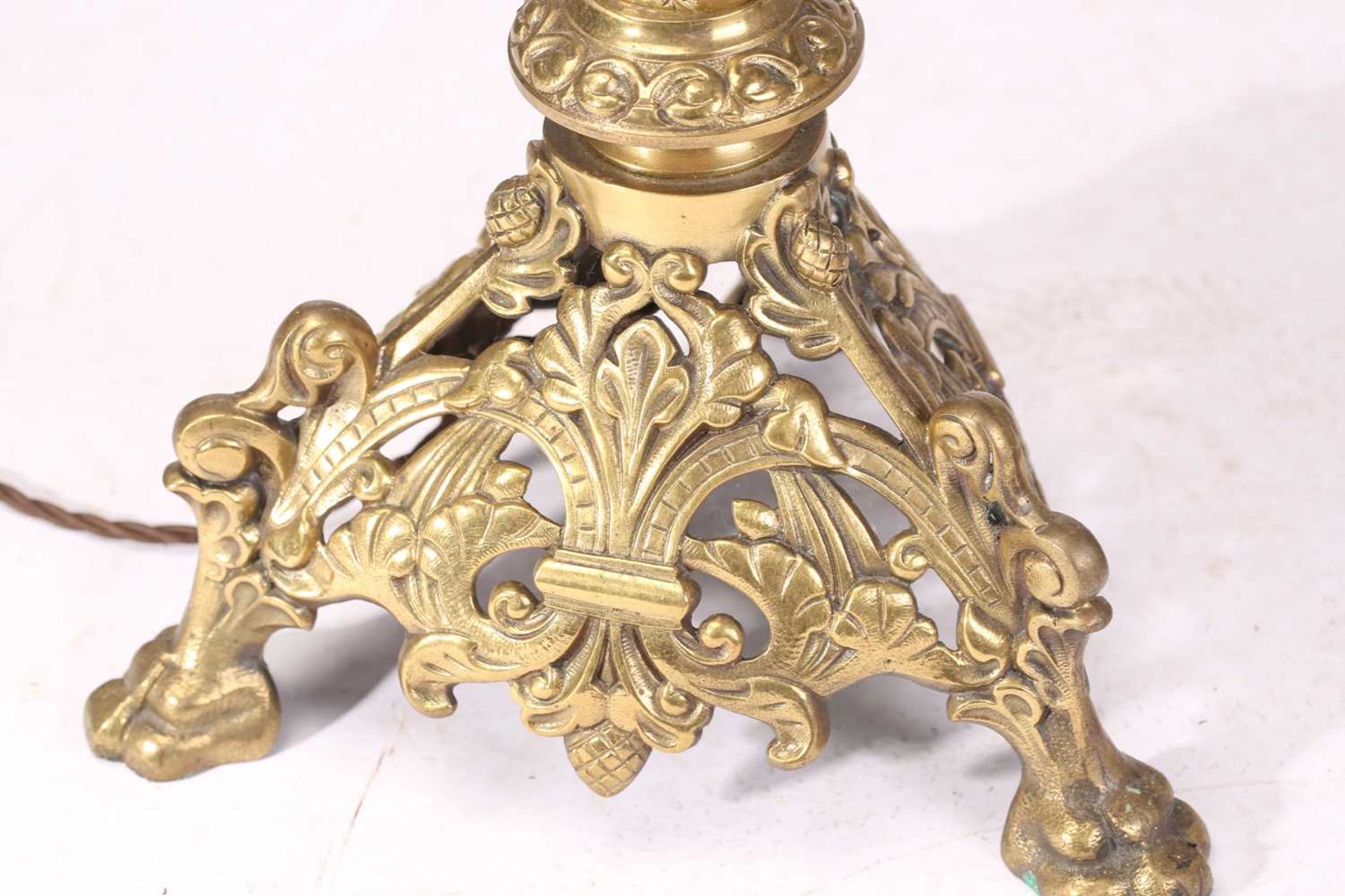 A pair of 19th-century "Ecclesiastic- Gothic" gilt brass table lamps with pierced cup drip pans - Image 6 of 6