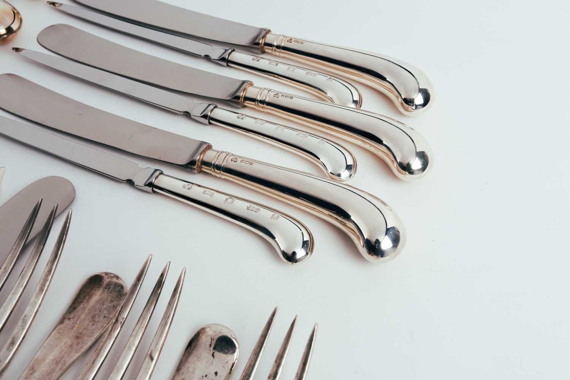 A mixed collection of modern silver pistol grip cutlery and other various silver flatware and - Image 7 of 9