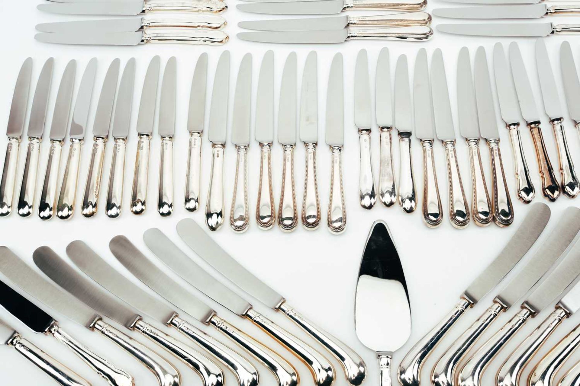 A mixed collection of various modern silver-handled cutlery including pistol handle knives, - Image 2 of 12