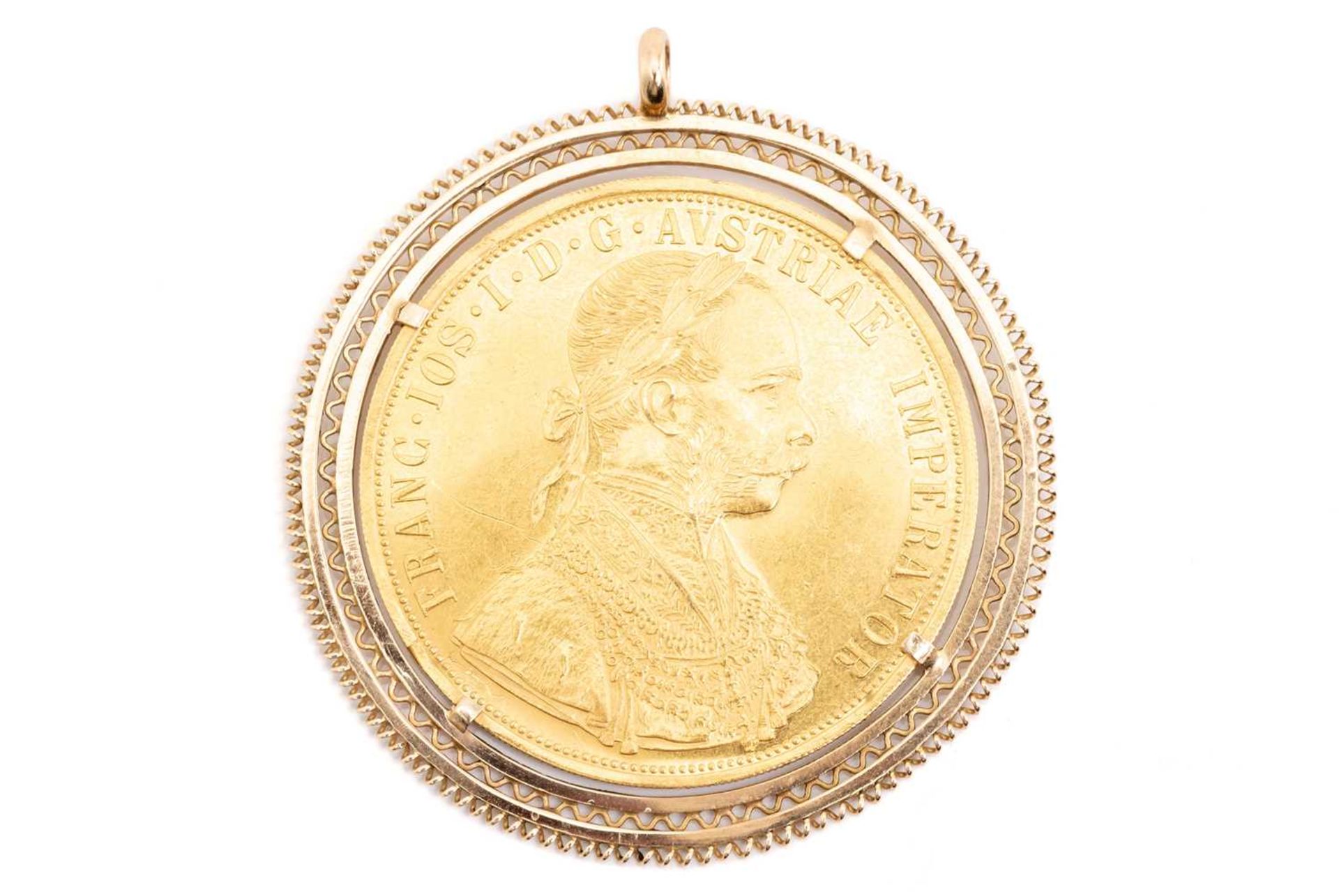 An Austrian four Ducat gold coin, 1915 restrike, in pendant mount with twisted border, to a plain - Image 2 of 3