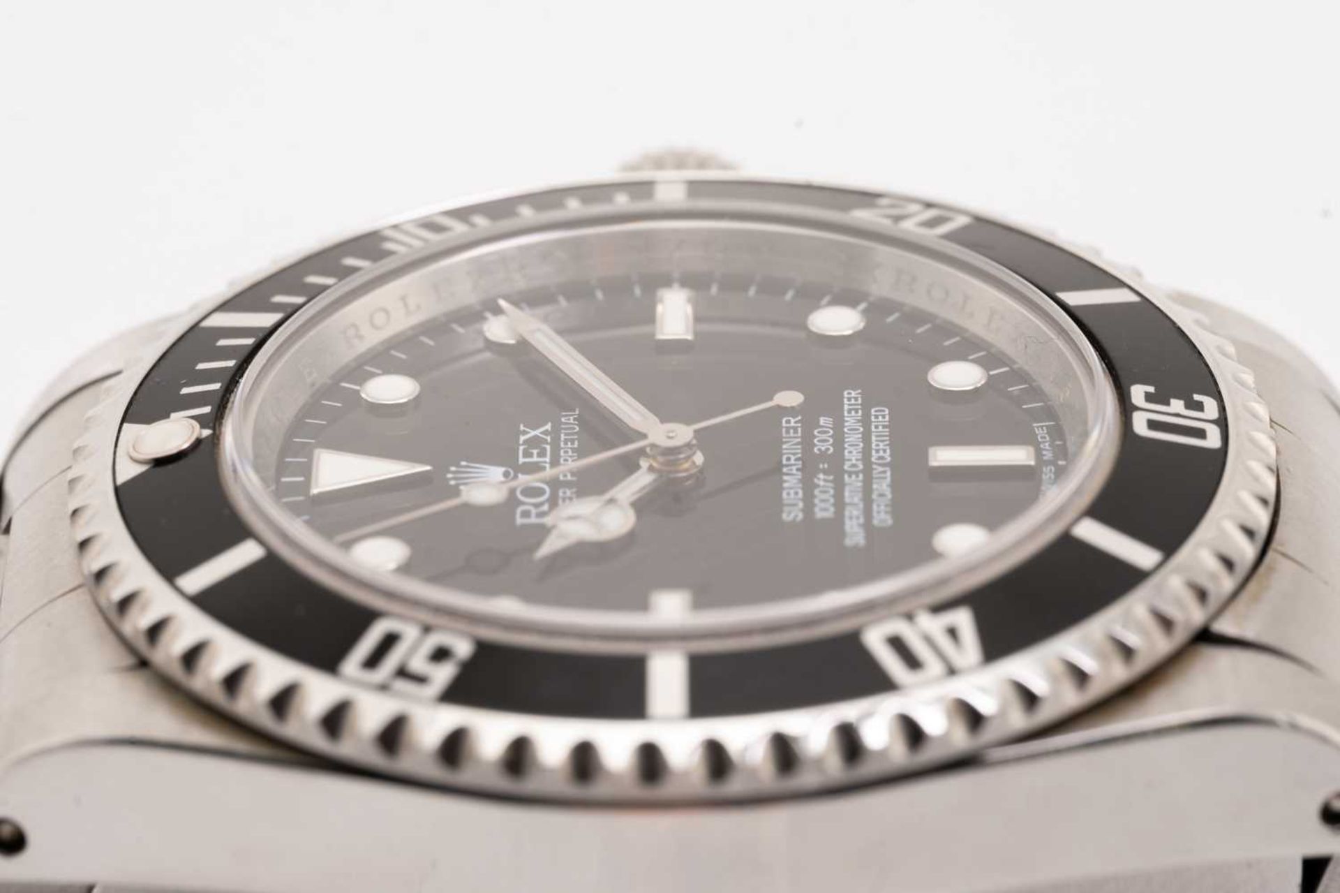 A Rolex Submariner ref. 14060M featuring an automatic Swiss-made movement in a steel case - Image 6 of 15