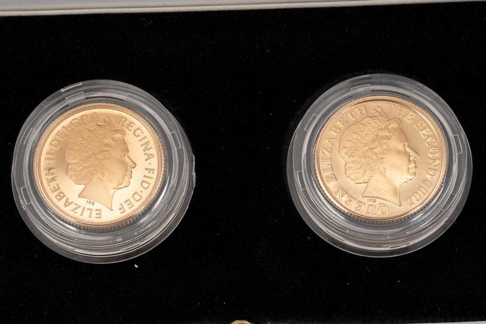A 2000 United Kingdom gold proof two coin Jersey sovereign set; dated 2000. Number 1287 of a limited - Bild 3 aus 4