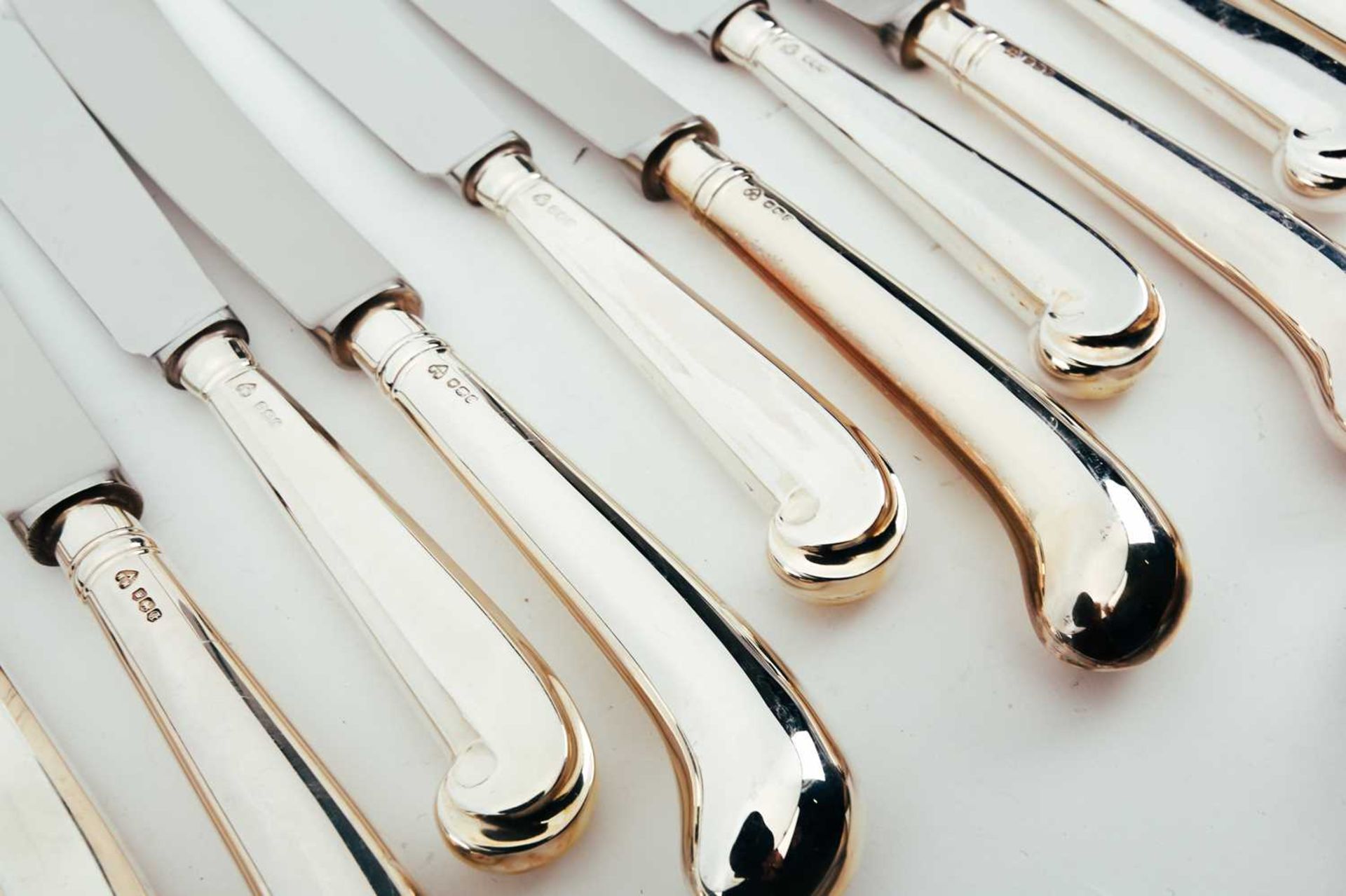 A mixed collection of modern silver pistol grip cutlery and other various silver flatware and - Image 9 of 9