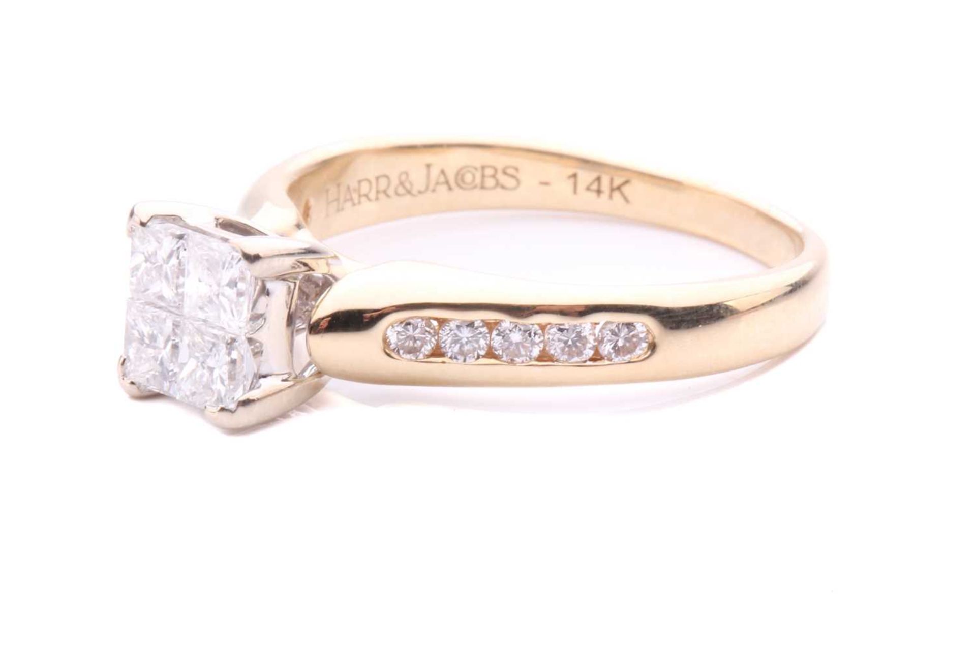 A princess-cut diamond ring with diamond set shoulders, with 4 illusion set princess-cut diamonds - Image 2 of 7