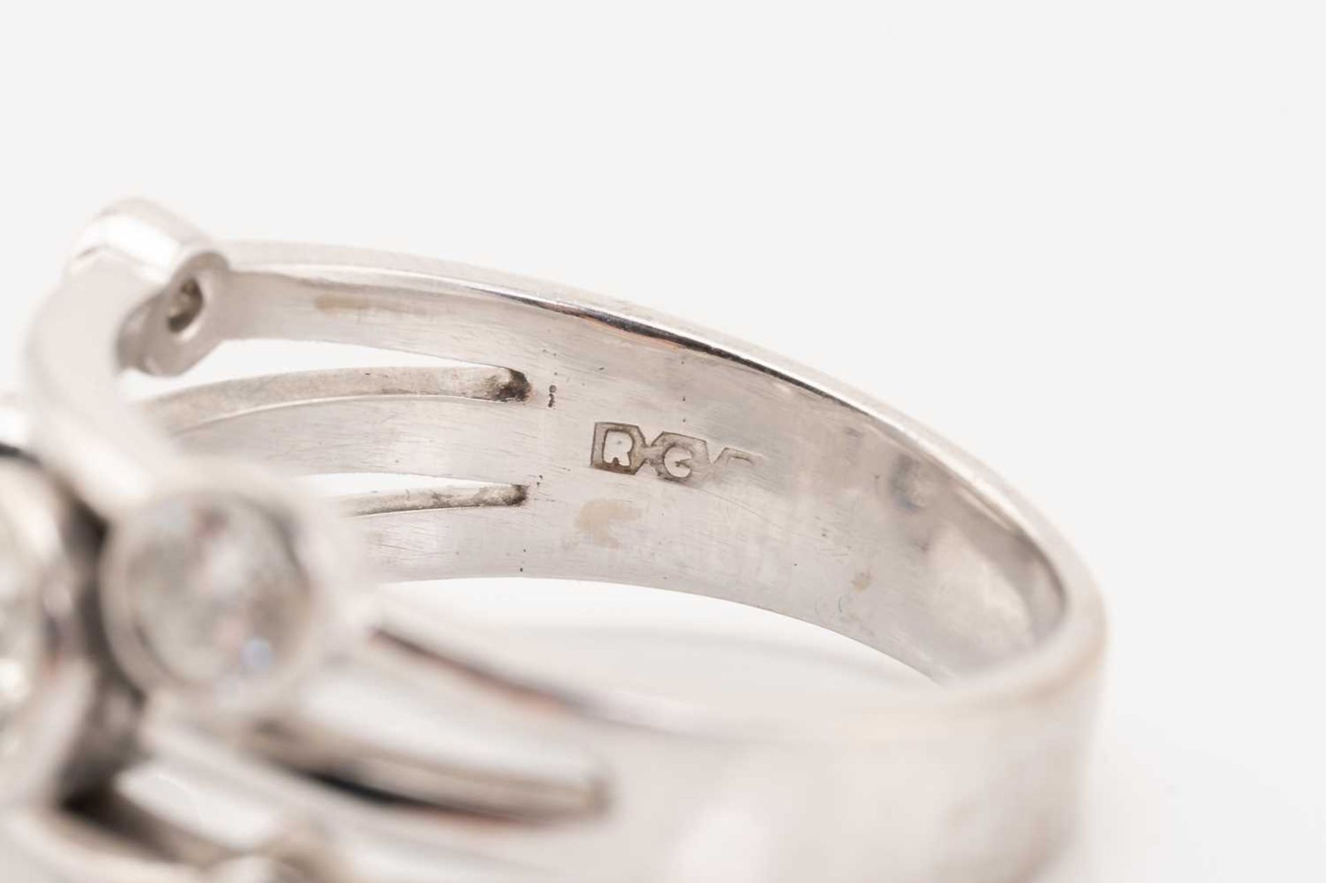 An 18ct gold diamond ring in Raindance-styled design, constructed of three conjoining bands and - Image 6 of 7