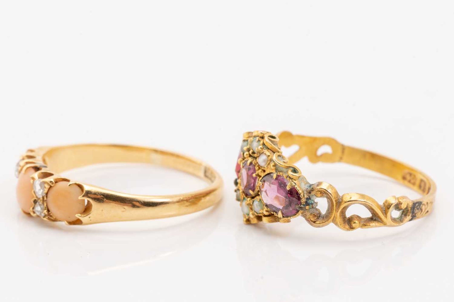 Two 19th-century gem-set rings; the first comprises three oval-cut rhodolite garnets and seed - Image 3 of 7