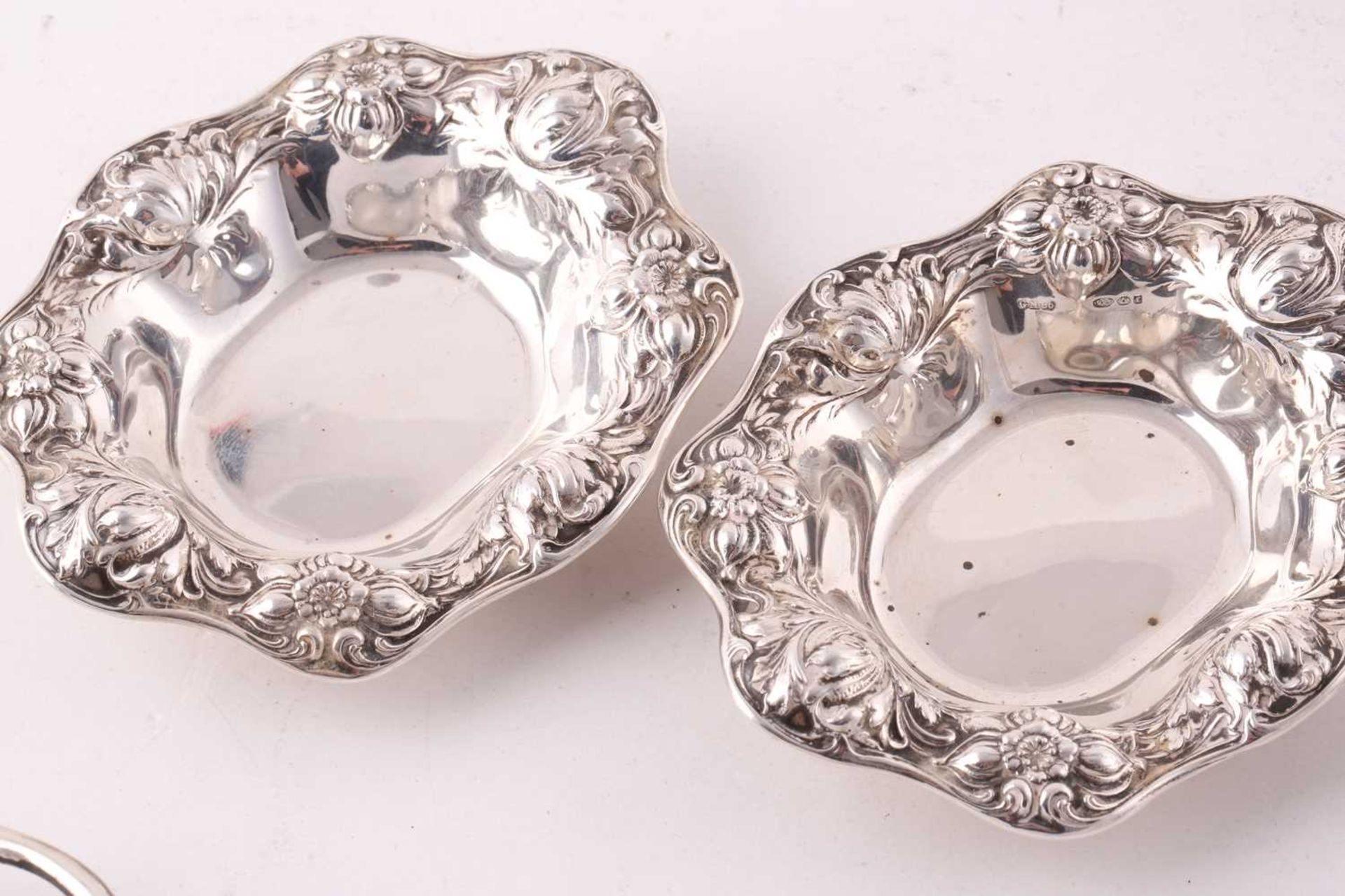 A collection of five pairs of silver bonbon dishes including a pair of early 20th century pair of - Image 4 of 10