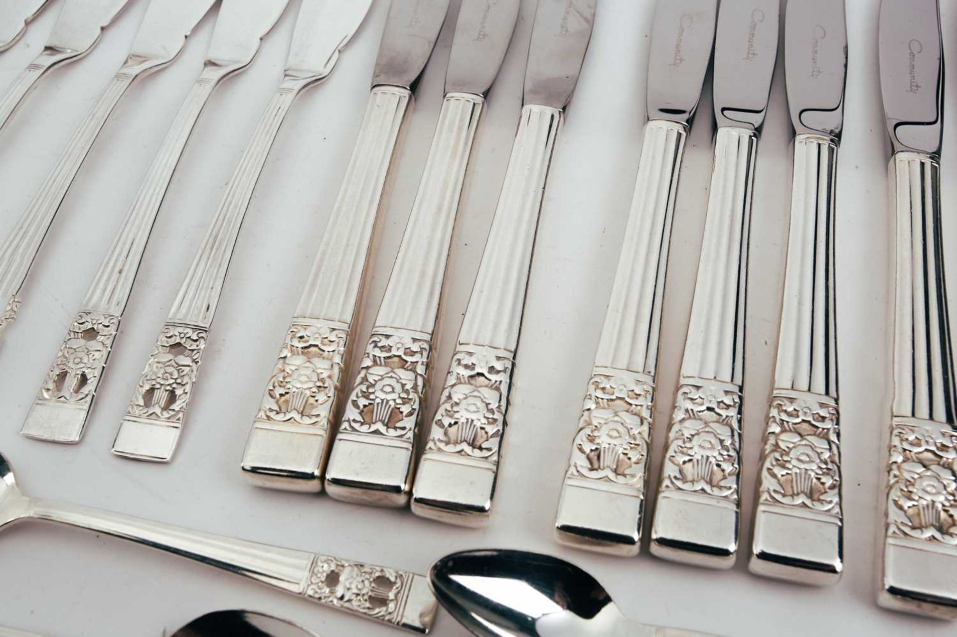 A tableware canteen of Community silver plate flatware, on four scroll legs, with three drawers; - Image 8 of 11