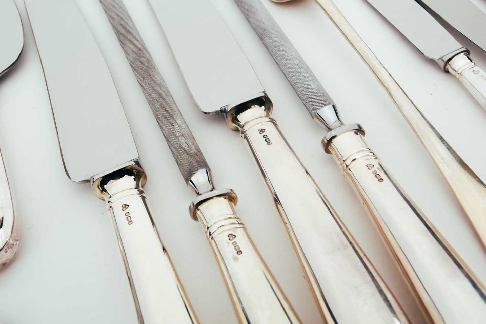 A mixed collection of modern silver pistol grip cutlery and other various silver flatware and - Image 4 of 9