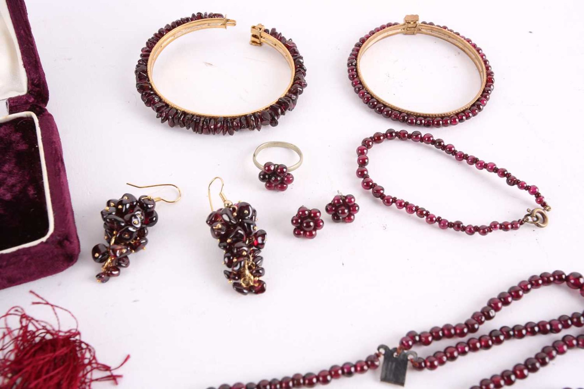 A large collection of garnet beaded jewellery; including four drawstring necklaces with adjustable - Image 7 of 8