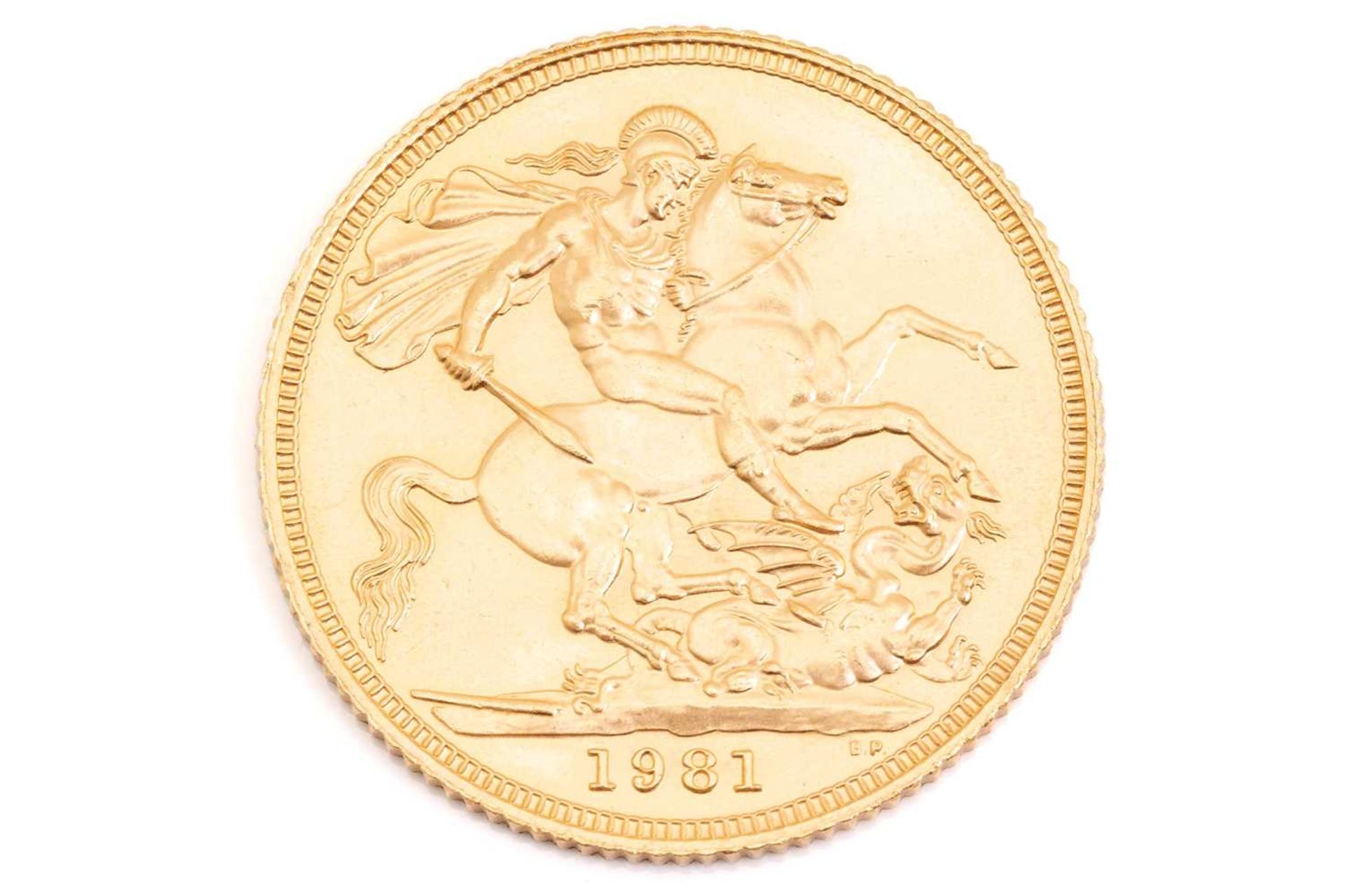 An Elizabeth II full sovereign, dated 1981.VF