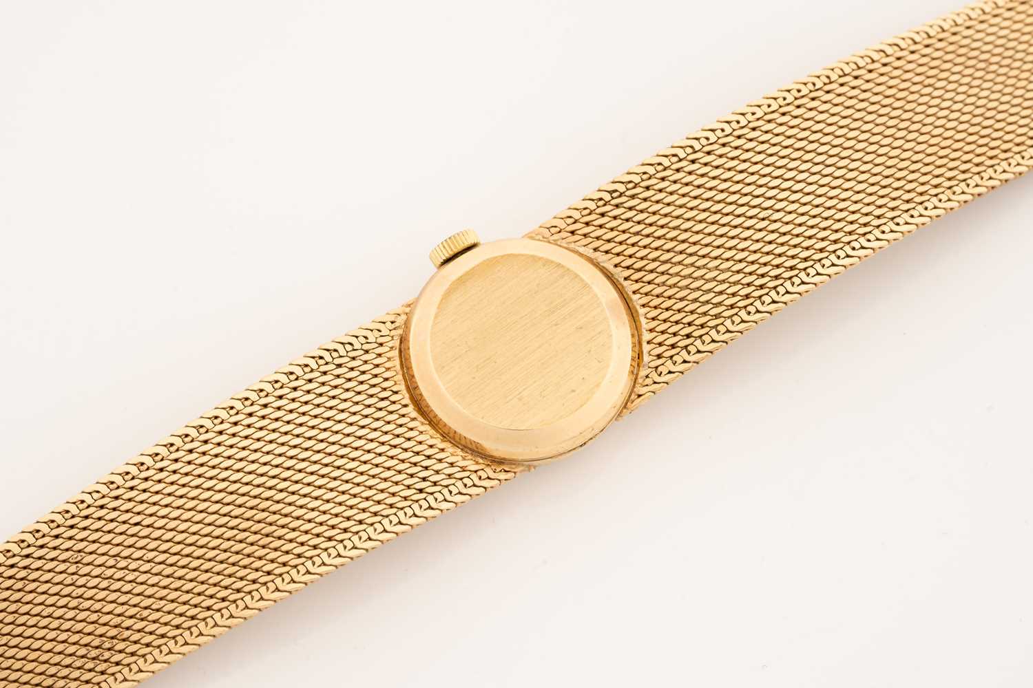 An Omega lady's wristwatch, featuring a swiss made hand-wound movement in a yellow metal case - Image 3 of 7