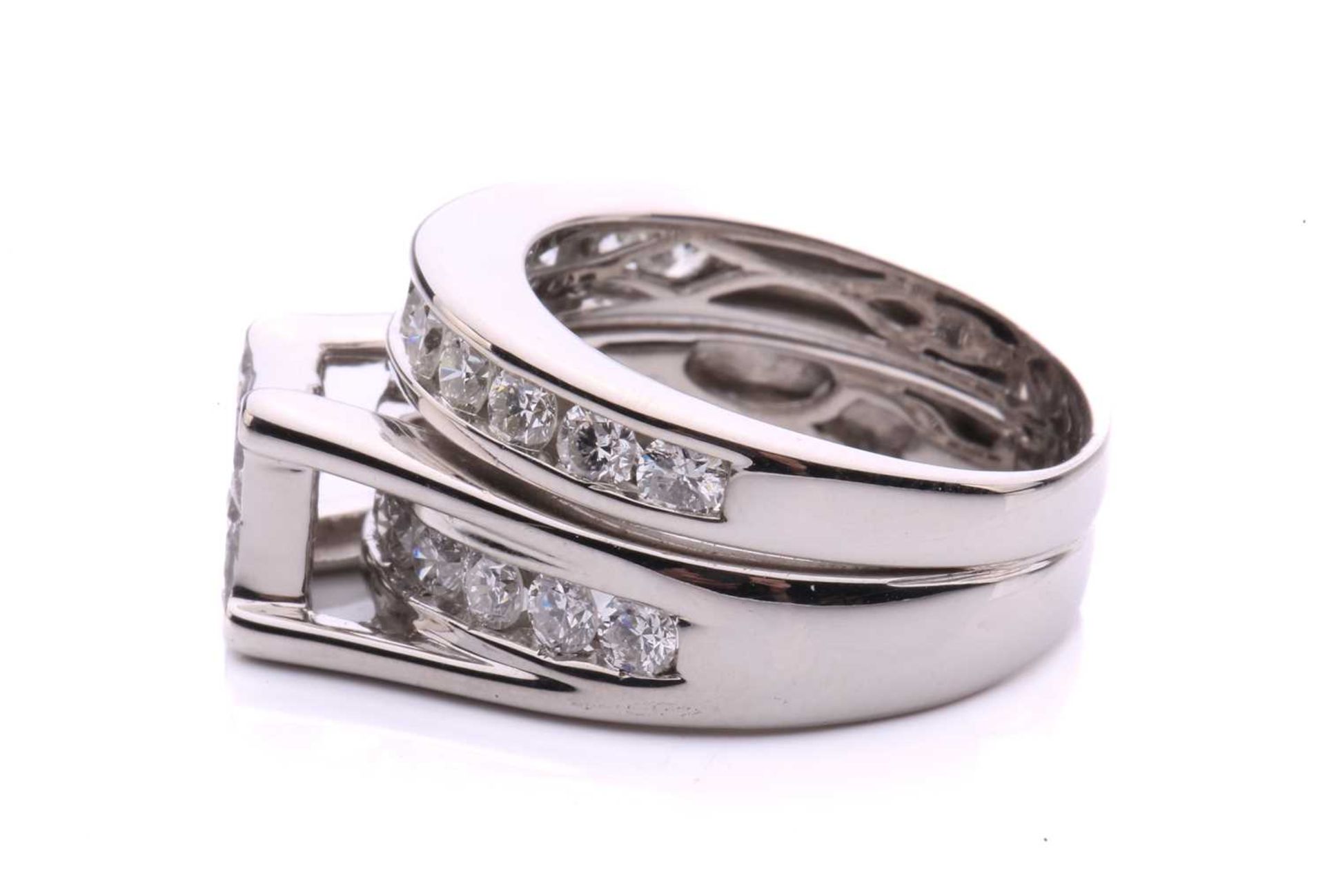 A diamond set bridal set rings, with 4 illusion set princess cut diamonds with an under hoop channel - Image 3 of 8