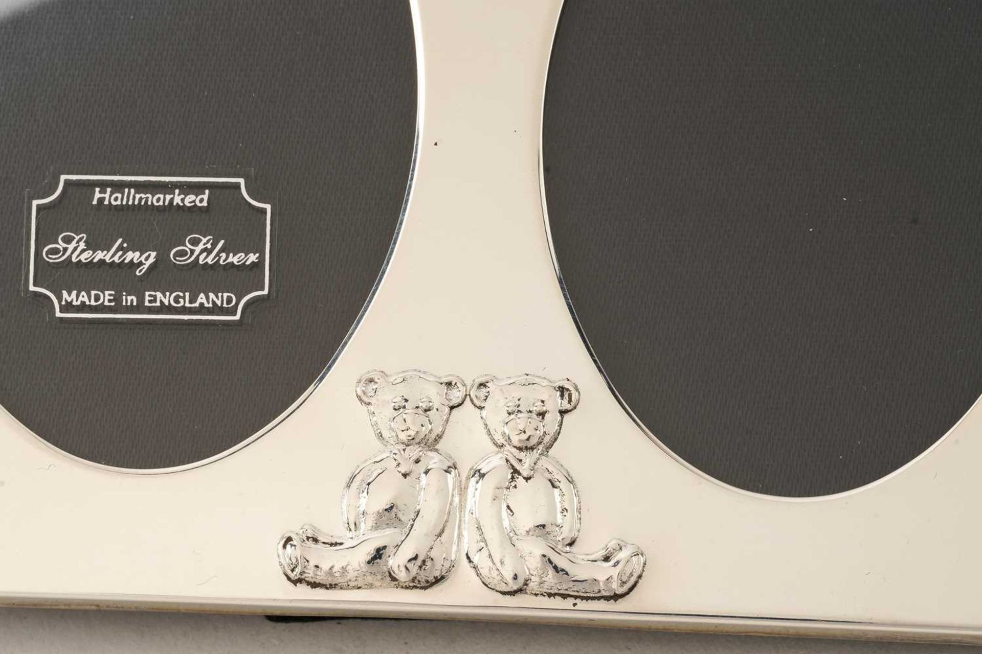 A large collection of silver photo frames; including nineteen oval double frames with teddy bear - Bild 2 aus 7