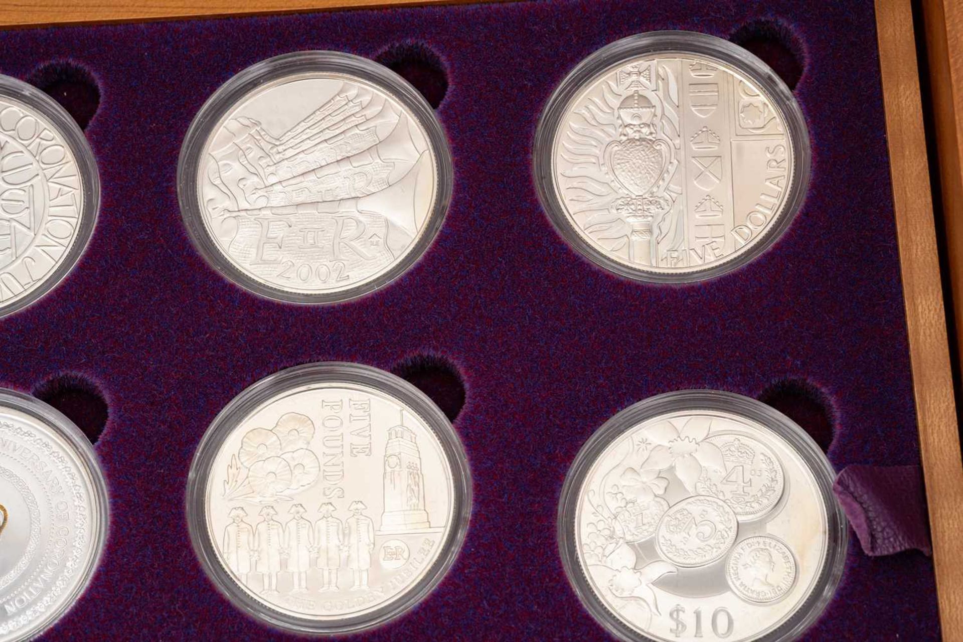 A Royal Mint Elizabeth II Golden Jubilee Collection of twenty-four silver proof crowns, no5453, in - Image 8 of 16