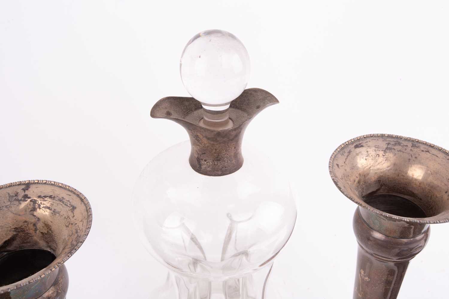 A small collection of silver, comprising a pair of candlesticks with weighted bases, 18.5cm, a - Image 31 of 34