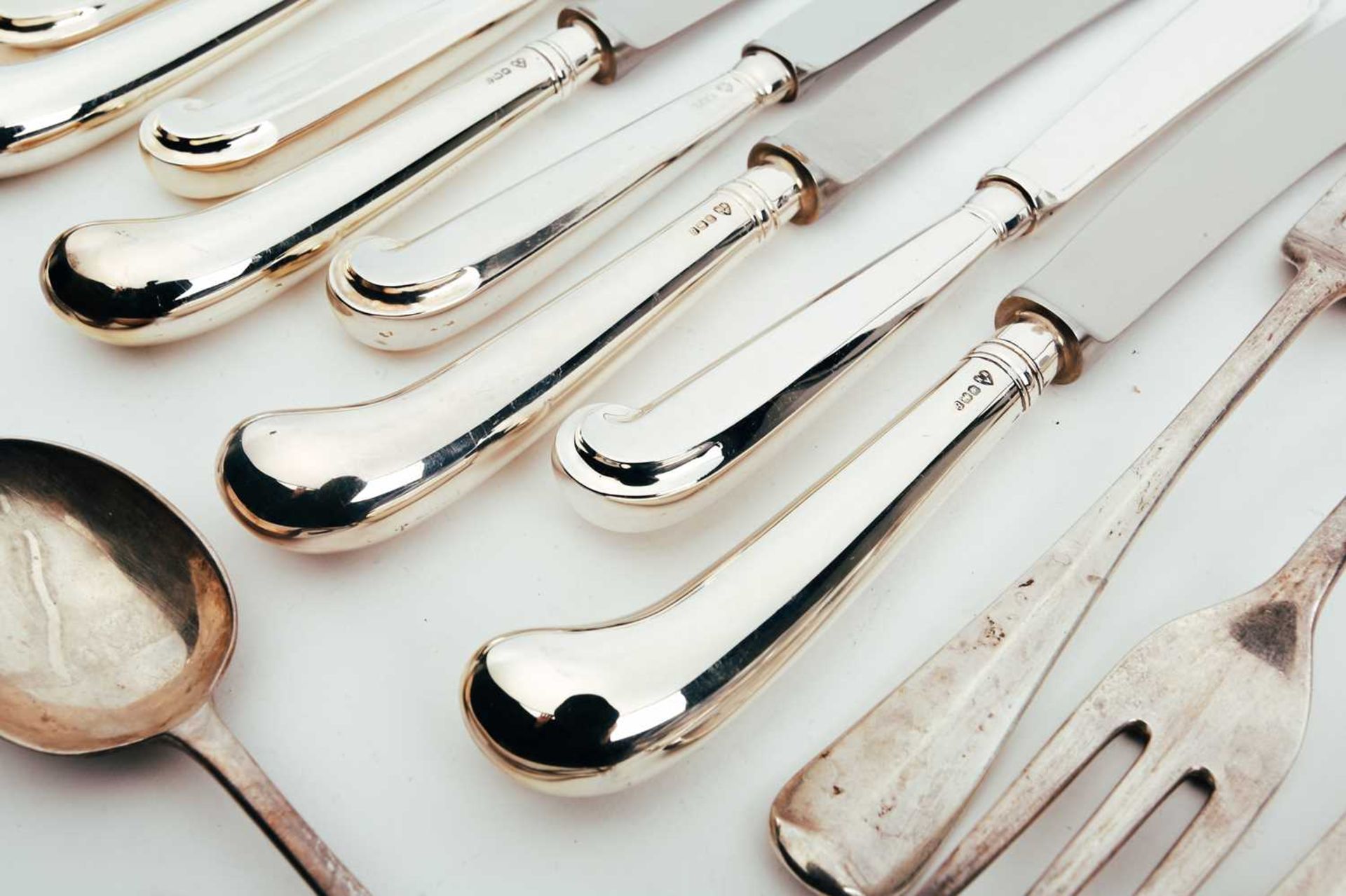 A mixed collection of modern silver pistol grip cutlery and other various silver flatware and - Image 2 of 9