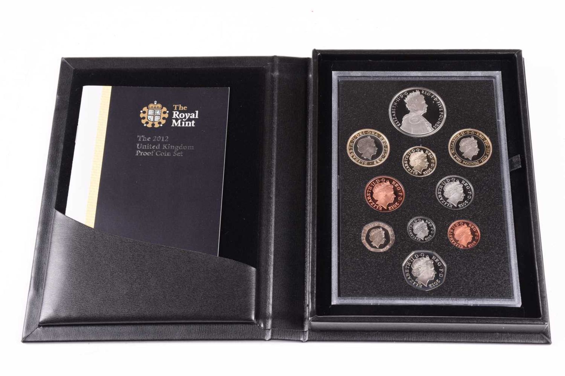 A collection of boxed Royal Mint proof coin sets to include, 2012, 2015, 2014, 2018, 2013, and - Bild 14 aus 36