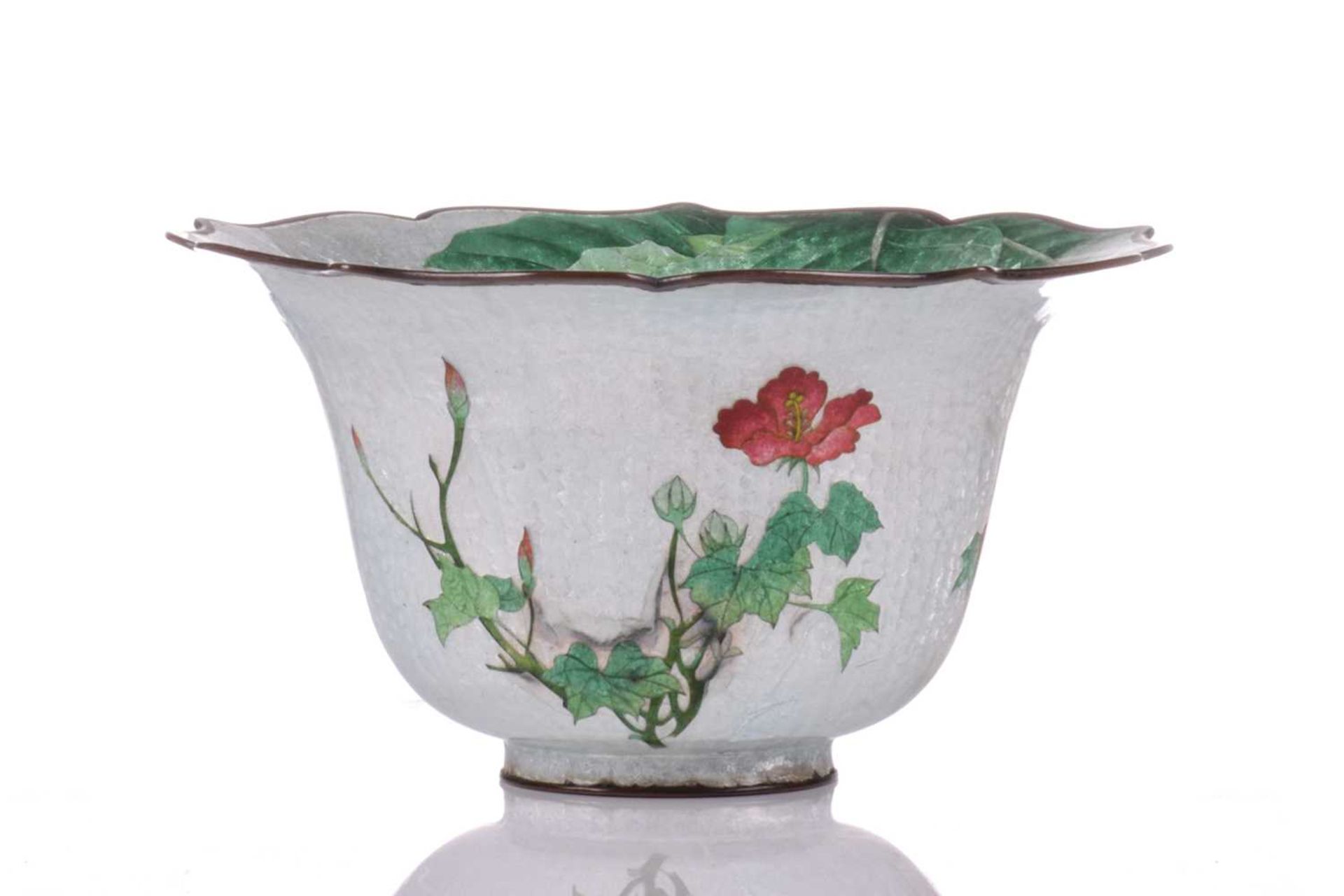 A Japanese ginbari cloisonne high sided bowl, late Meiji/Taisho, the rim of petal form bound in - Image 6 of 17