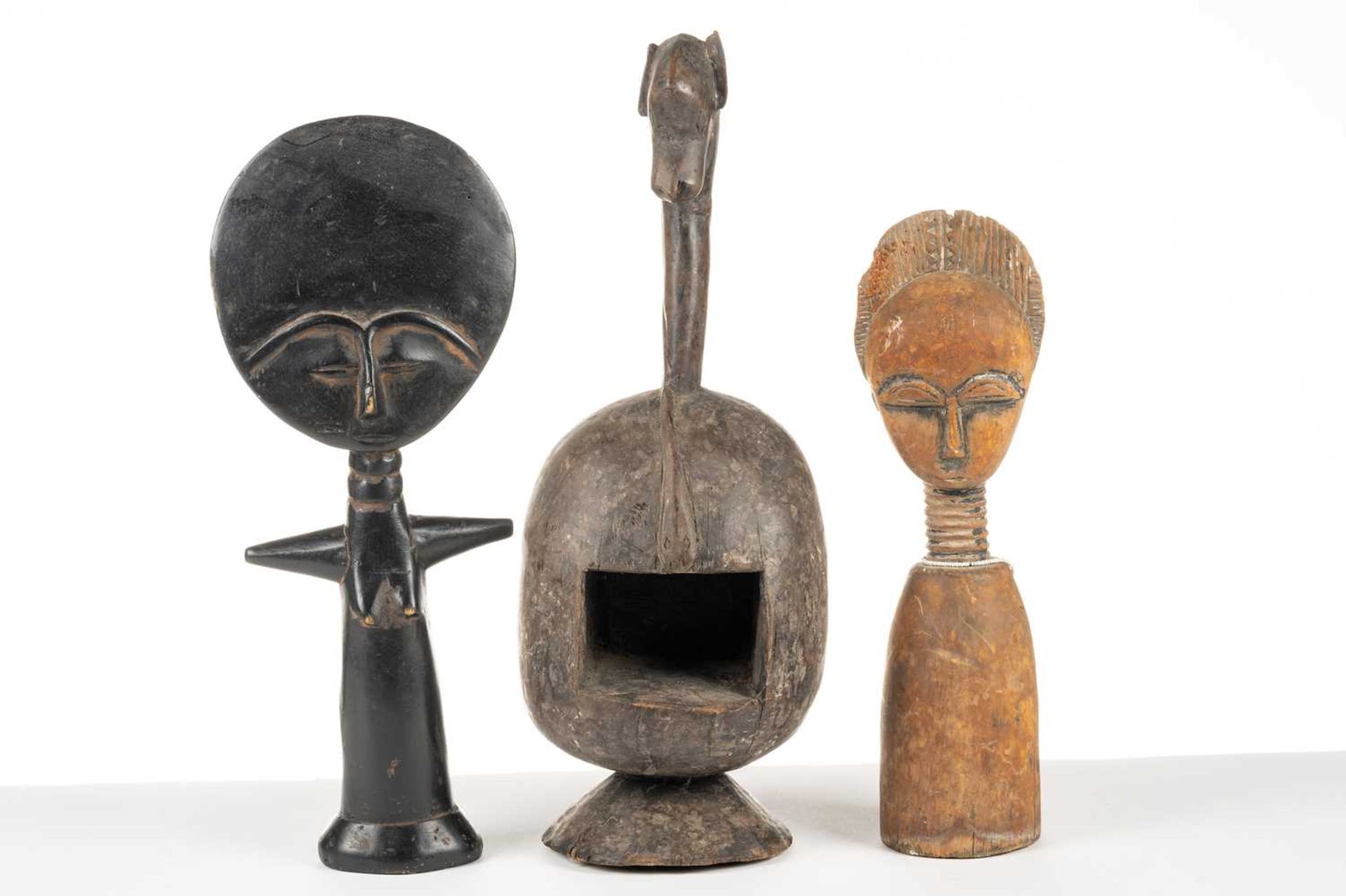 A collection of African ethnographica, comprising a Dogon seated female figure, 60.5cm (excluding - Bild 4 aus 10